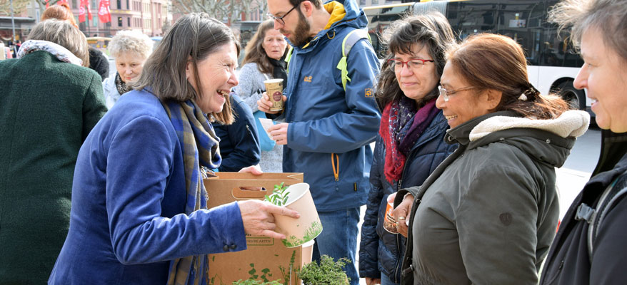 Pflanzaktion mit Umweltministerin Ulrike Höfken in Mainz